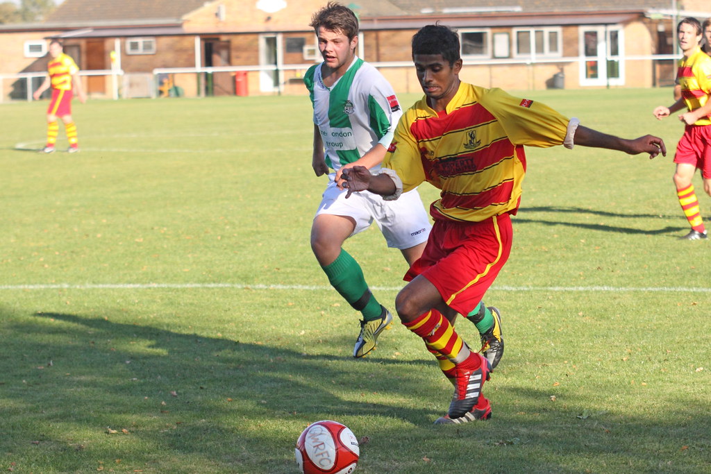 Great Wakering Rovers 1 Enfield Town 1 Enfield's Jey Siva … Flickr