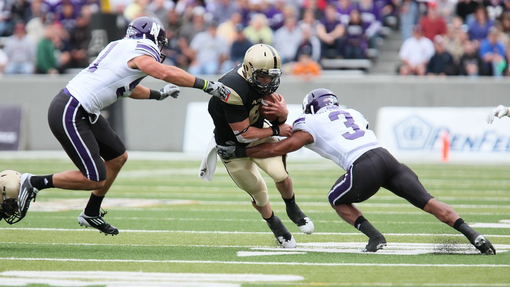 Trent Steelman (4) Junior quarterback Trent Steelman rushe… Flickr