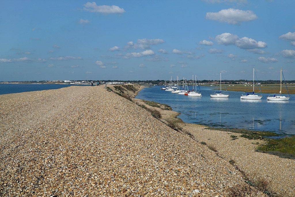 Hurst Spit Looking towards the land connection and Milford… Flickr
