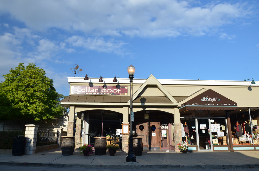 Cellar door in Downtown Downers Grove Cellar door in Downt… Flickr