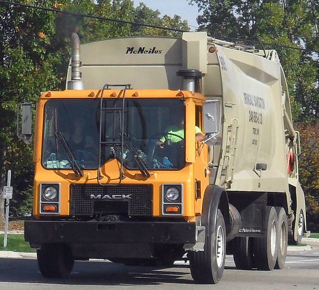 TSI Truck 985 mtr82952 Flickr