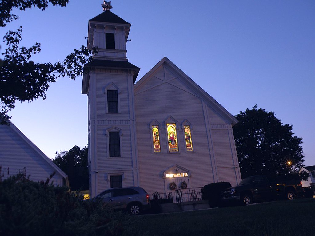2011_0816StainedGlass0001 Porter, Maine. The Riverside Uni… Flickr