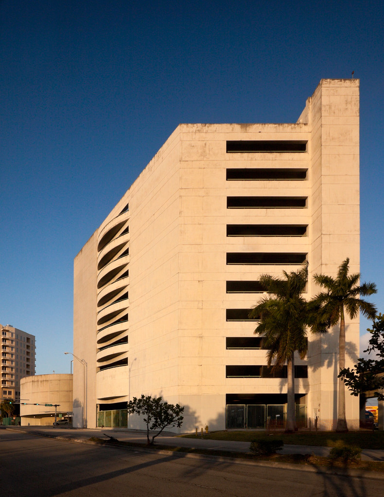 Dadeland South Metrorail station garage Dadeland South Met… Flickr