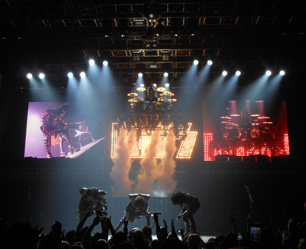 KISS live Abbotsford, BC, Canada, 2011 KISS closing the se… Flickr