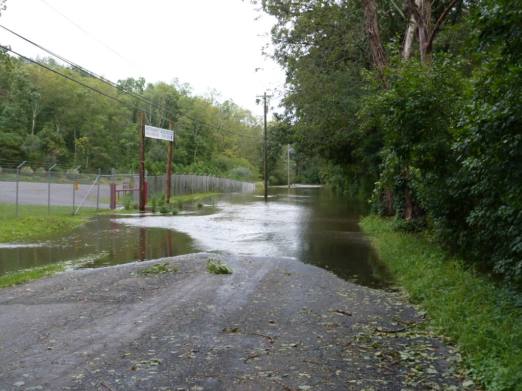 Irene Damage Mattabasset River flooding on Beckley Mill Ro… Flickr