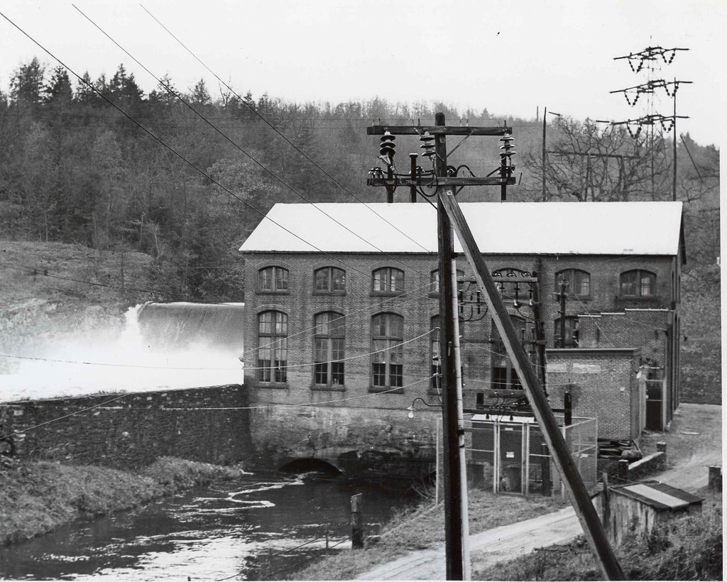 Tariffville Dam hydroelectric station on the Farmington Ri… Flickr