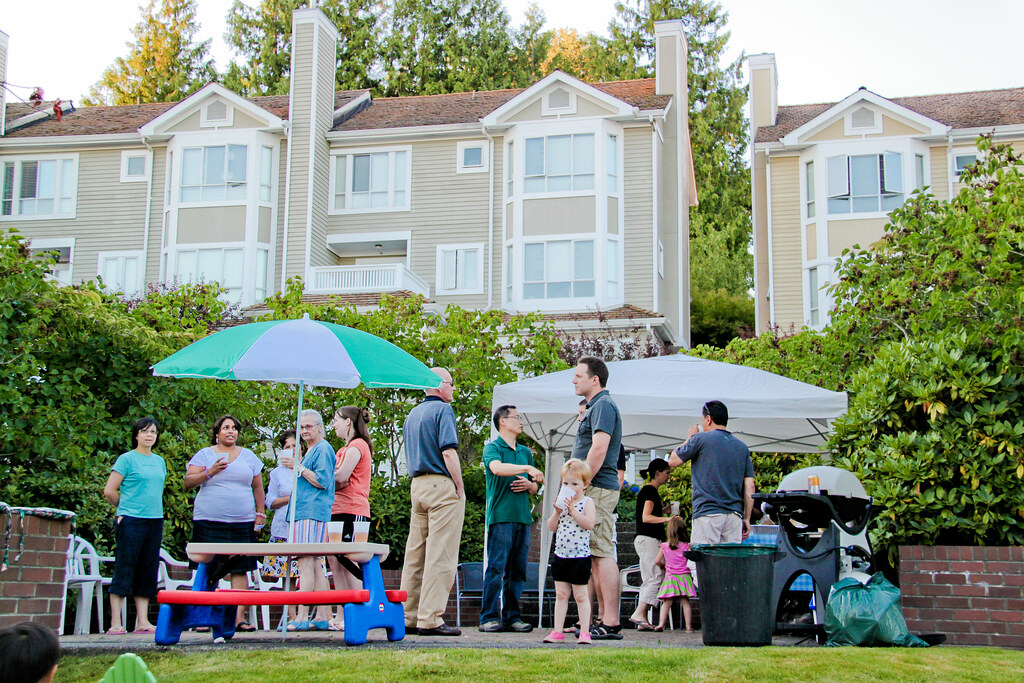 Barbecue at the Fraser Woods Strata on Morningstar Crescen… Flickr
