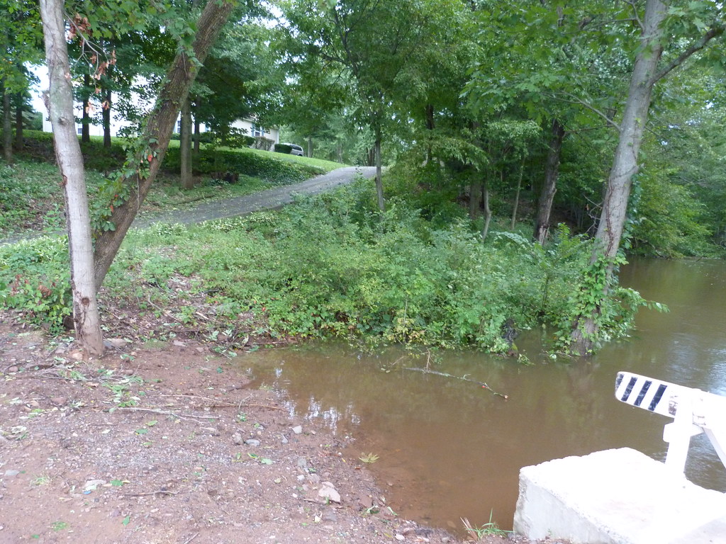 Irene Damage Spruce Brook flooding on Beckley Road, East B… Flickr