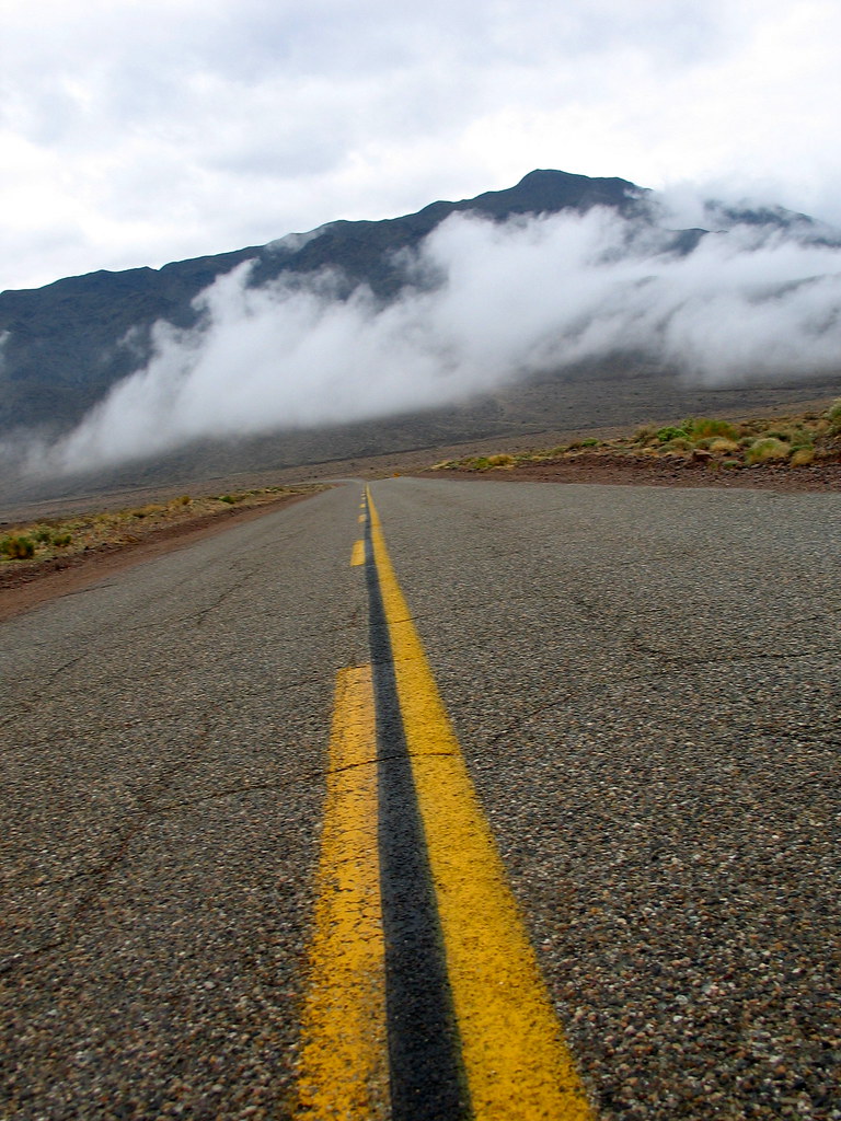 Low clouds Highway 127 near Shoshone, California USA on Fe… Flickr