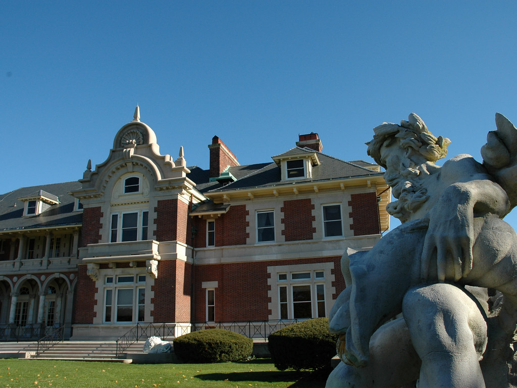 22 Dowling College Flickr