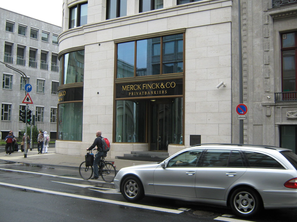 Cologne bank Gareth Flickr