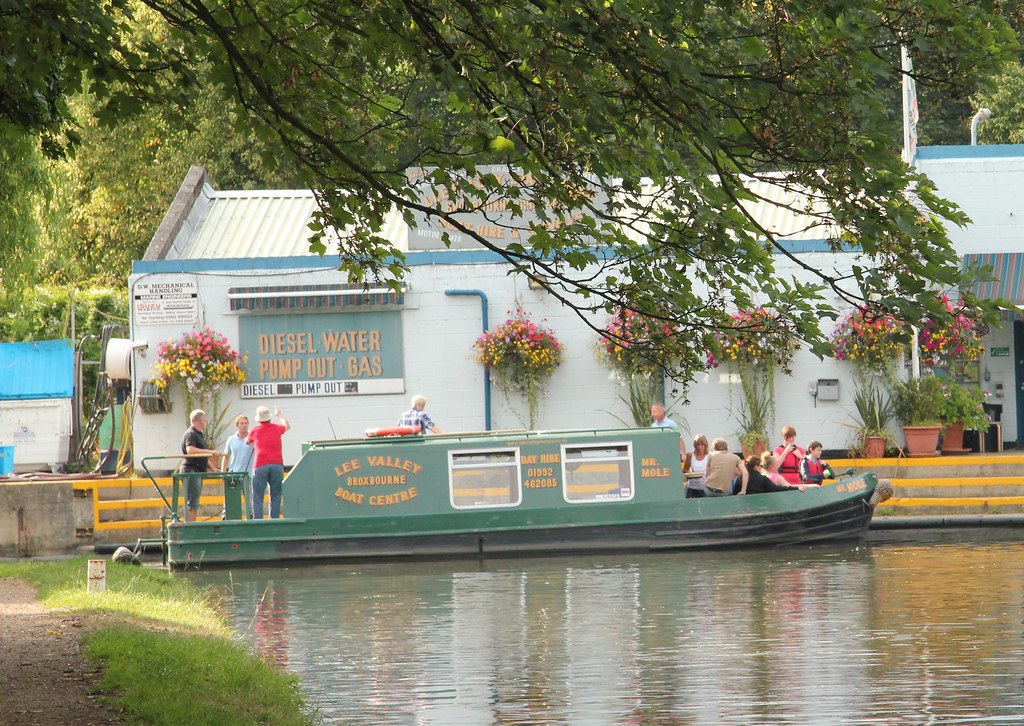 Broxbourne Pleasure Boat....© Yvonne Wallin All Rights Res… Flickr