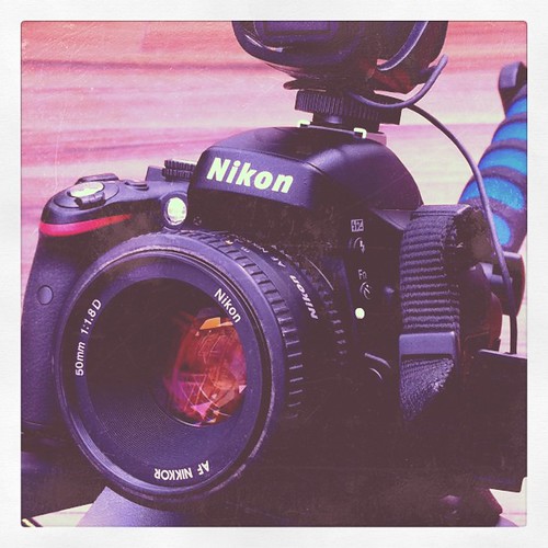 Nikon D5100 with 50mm lens on shoulder mount Mark Hunter Flickr