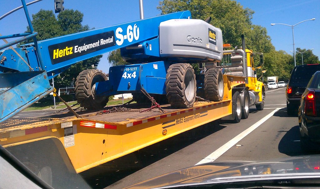 Hertz Rental International Semi With Man Lift in Union Cit… Flickr
