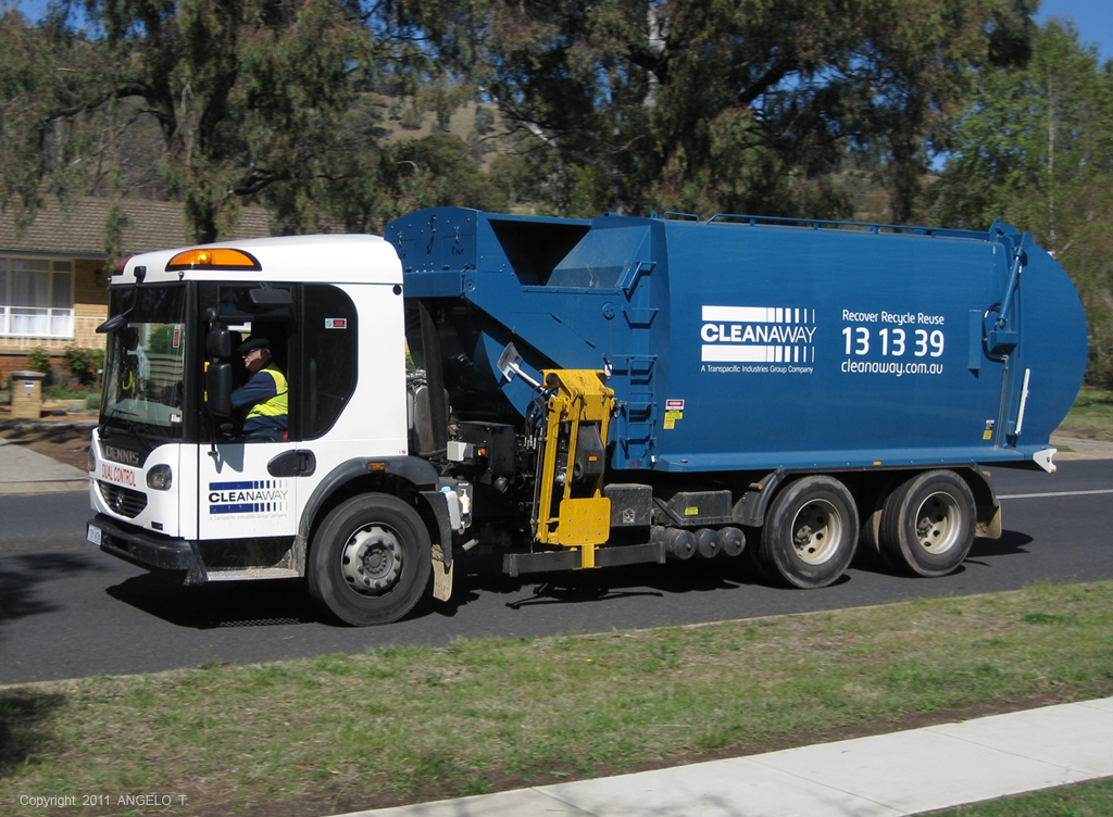 Cleanaway Dennis Eagle garbage truck, Canberra Australia i… Flickr