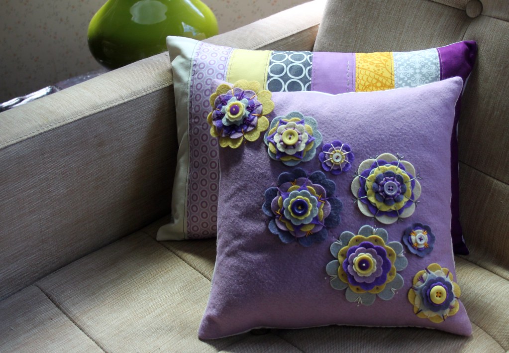 Purple and Yellow Strip and Flower Pillows Tutorial blogge… Flickr