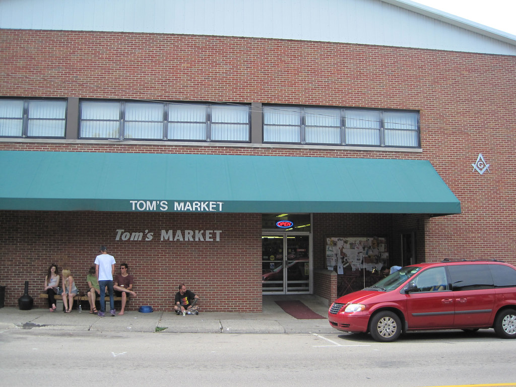 Tom's Market in weird Yellow Springs, Ohio weirdbydesign Flickr