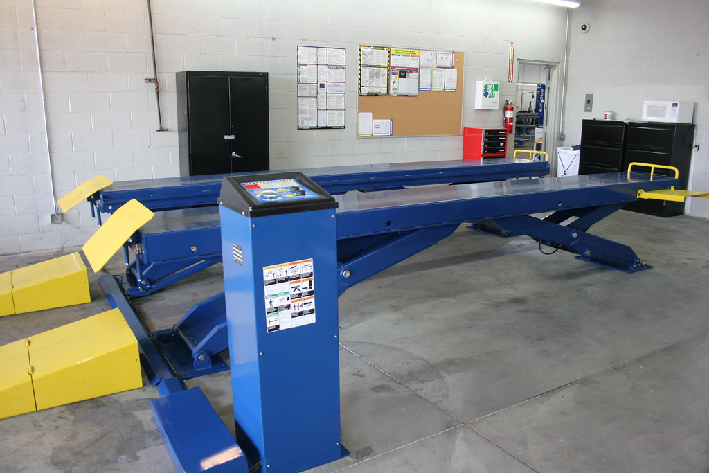 IMG_5100 Bendpak XR12000 installed into a customer's gara… Flickr