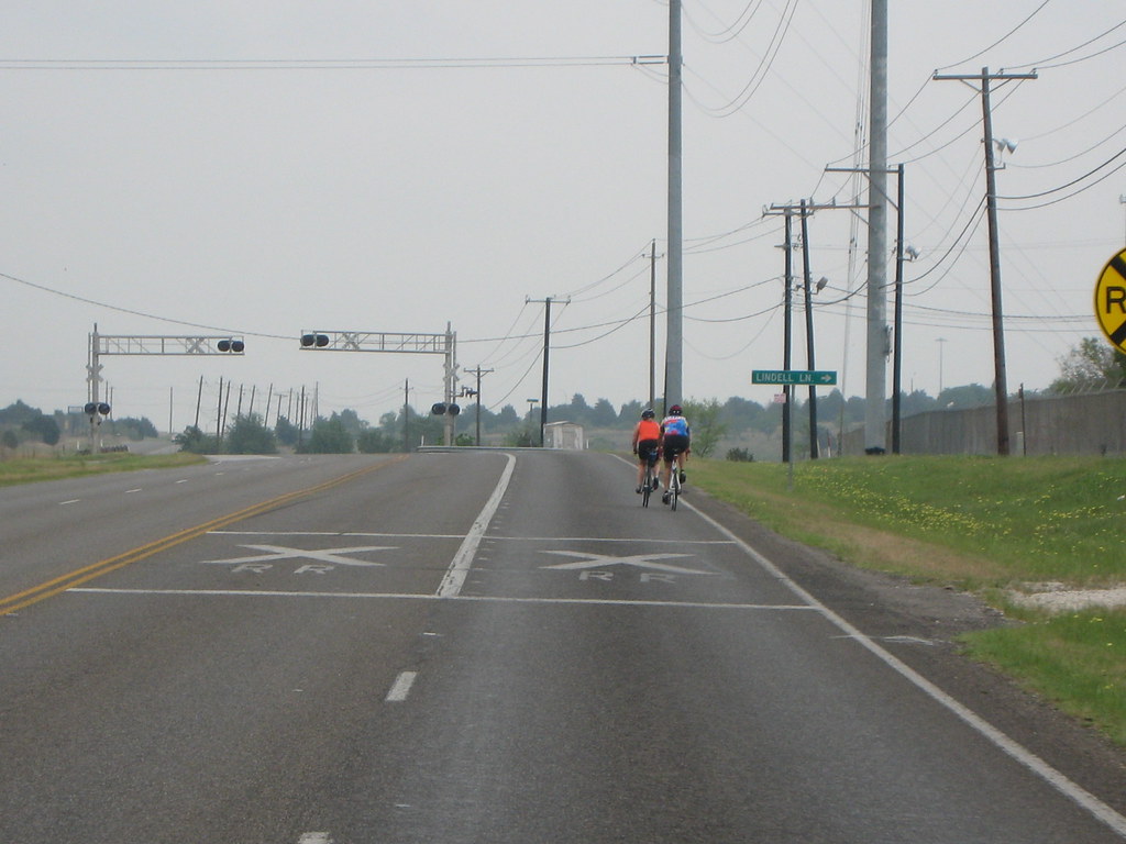 IMG_6374 Cyclists on FM 3177/Decker Lane south of Lindell … Flickr