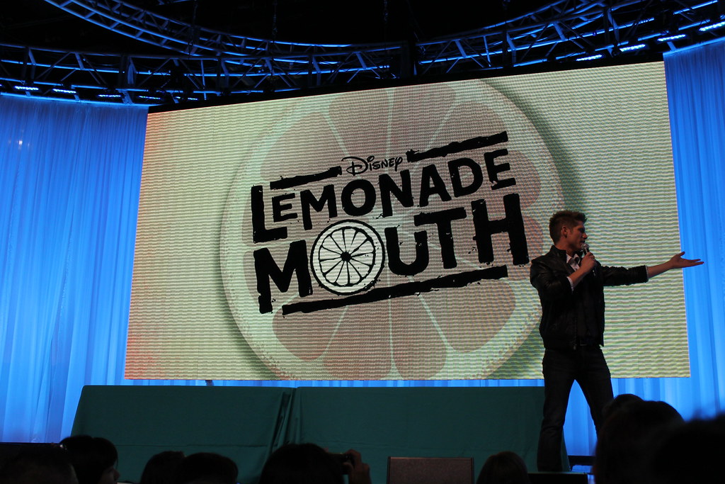 Lemonade Mouth Cast Signing at the Disney Channel Pavilion… Flickr