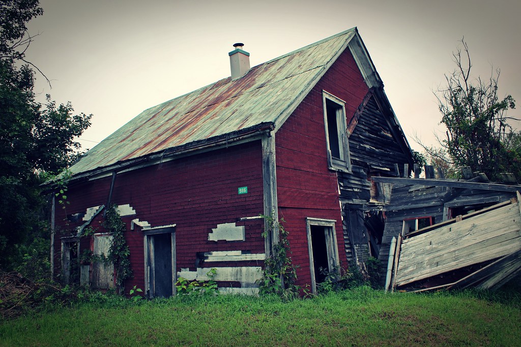 Abandoned in Ways Mills An abandoned house near Ways Mills… Flickr