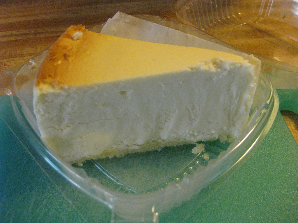 Junior's Original Cheesecake Yum! Picked up a slice of c… Flickr