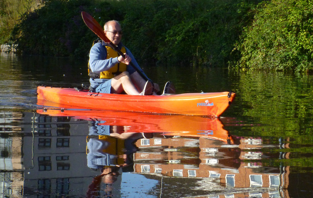 Kayaking on Exeter Canal 4 Aug 2011 Chris Parker Flickr