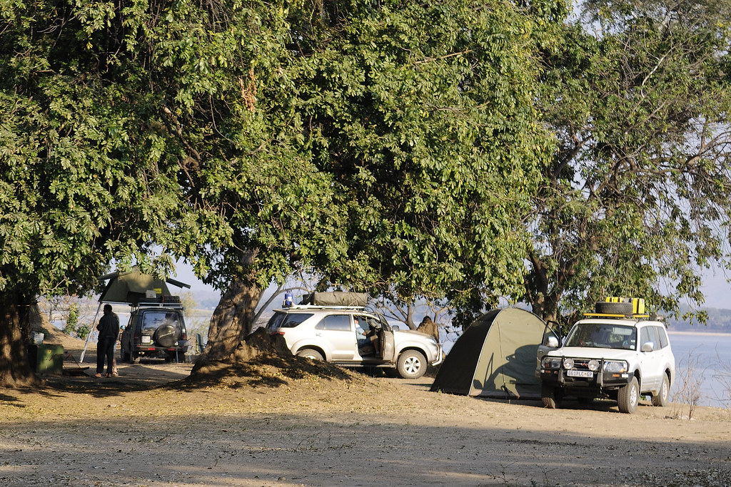 Camping at Mana Pools site 17 Taken at Latitude/Longitu… Flickr