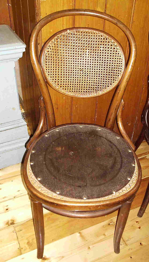 P00396 Bentwood chair with commercial replacement seat, St… Flickr