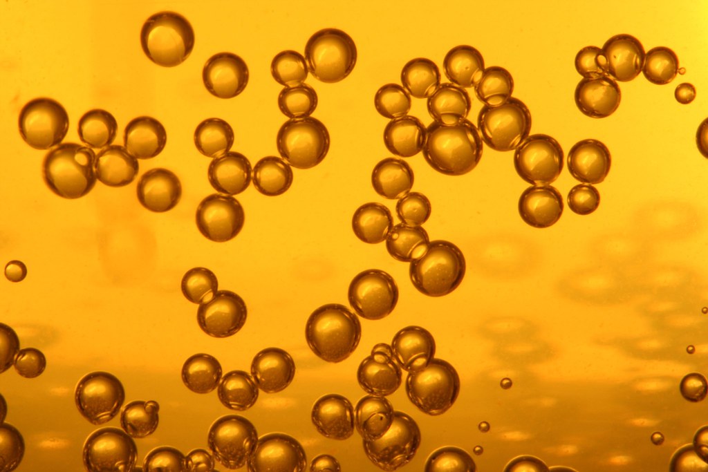 Tiny Bubbles Here's some good abstract bubbles for you. I … Flickr