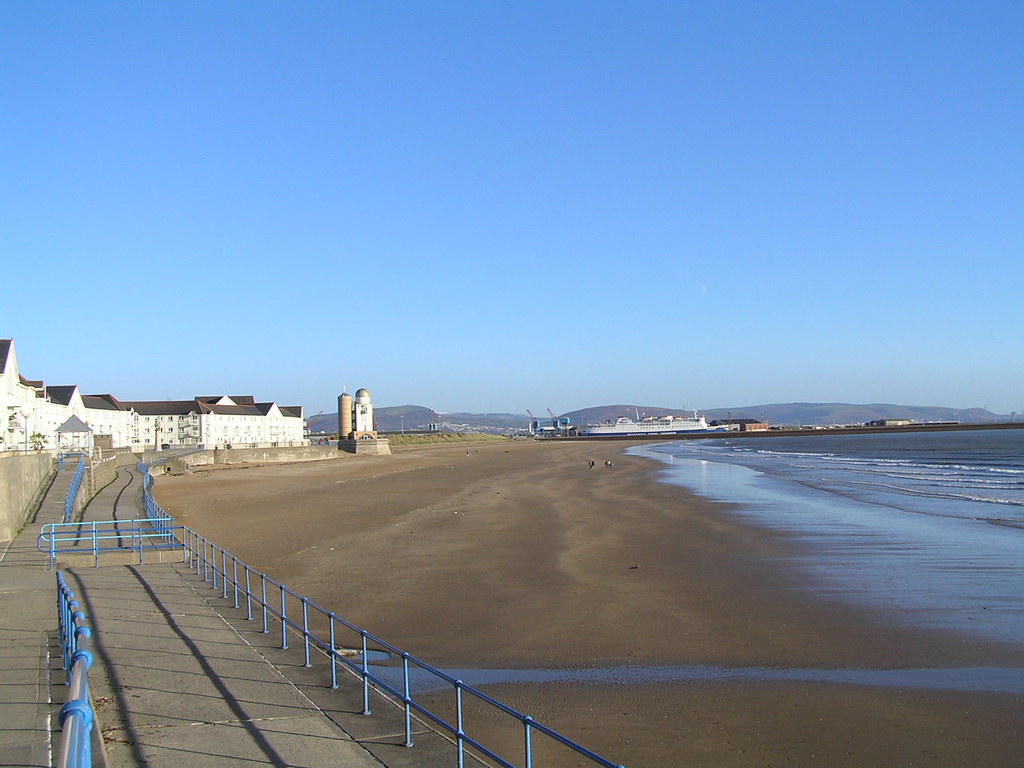 Low Tide... The Swansea long beach after the morning tide Evgeni