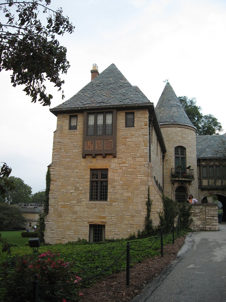 Ewing Manor, Bloomington, Illinois Current approach to the… Flickr