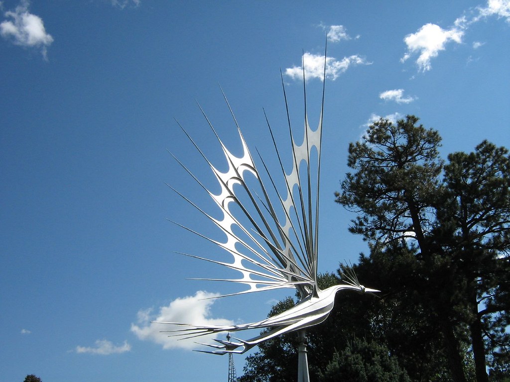 Bird Sculpture Metal sculpture in a yard in Colorado Sprin… Flickr