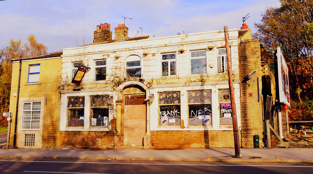 IV Pub IV Pub, Commercial Road, Kirkstall...… Mark's