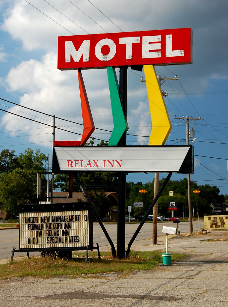 Vintage Motel Sign, Roseland, Indiana Remnants of a nicely… Flickr