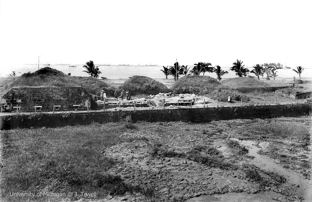 Spanish construction or dismantling at Fort Santiago close… Flickr