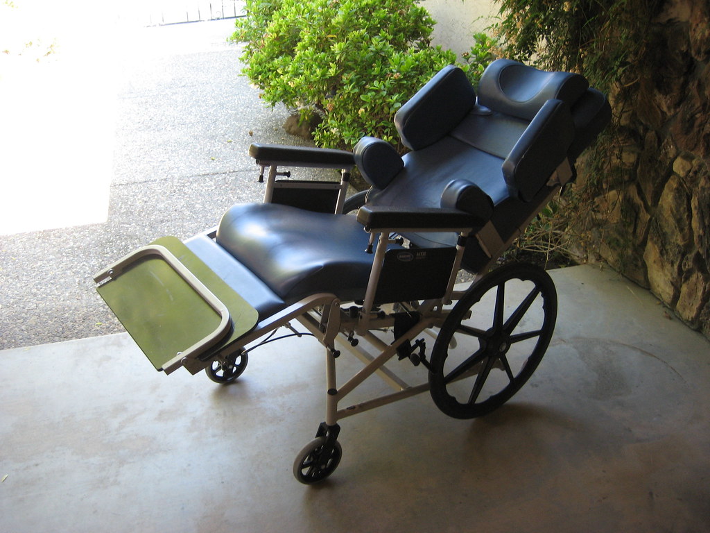 Deluxe Invacare HTR5500 Gerry Wheel/Reclining Wheelchair Flickr
