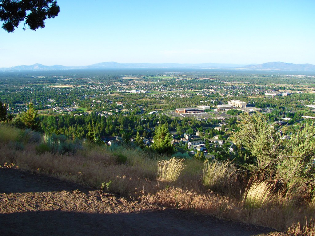 Bend, Oregon The view of Bend from atop Pilot Butte in the… Flickr
