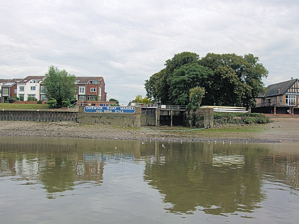 Entrance To Chiswick Quay Marina London. Jim Linwood Flickr