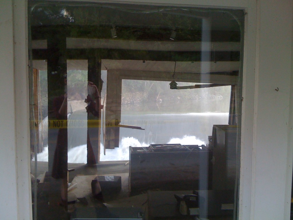 Quechee Associates realty Windows facing street intact, ba… Flickr