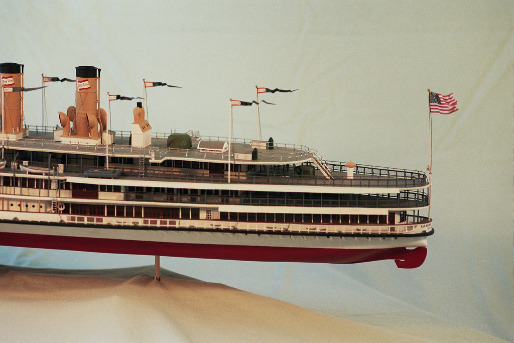 ALEXANDER HAMILTON, 3/32 Scale Wood Model Port Stern Flickr