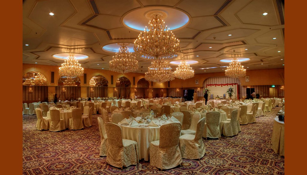Wedding Hall.... Kuwait Sheraton Hotel.... Crystal baloon … imranshabbir Flickr