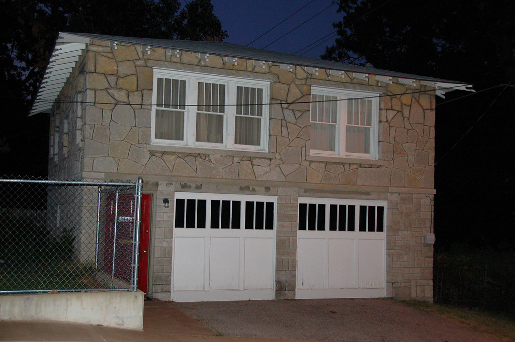 Bonnie and Clyde hideout in Joplin Mo. michelle Flickr