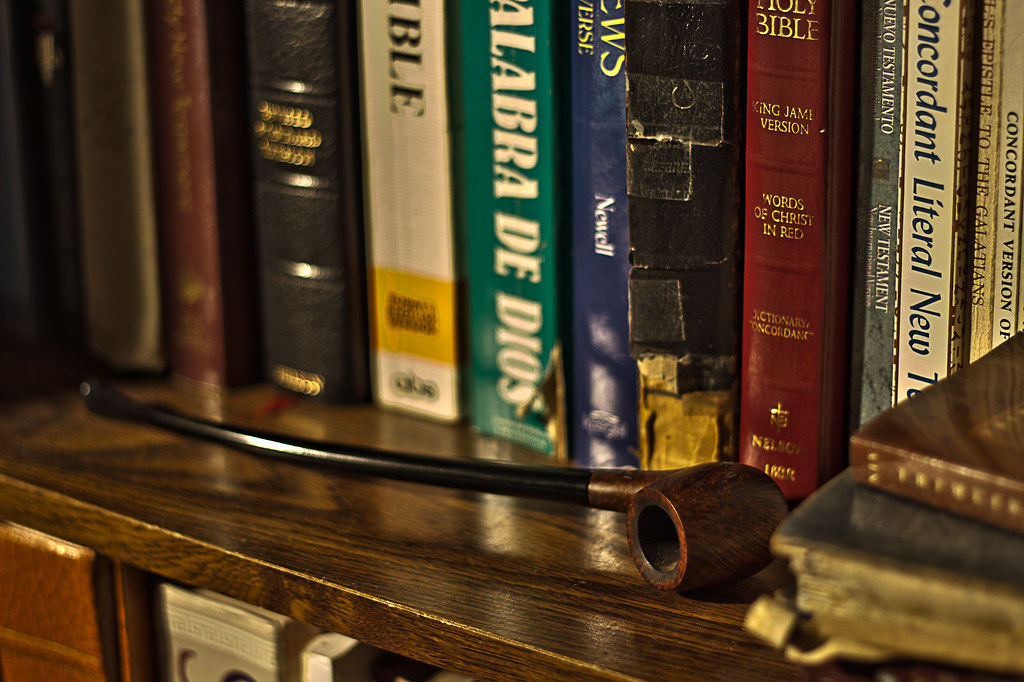 Pipe and Bibles Ricardo Camacho Flickr