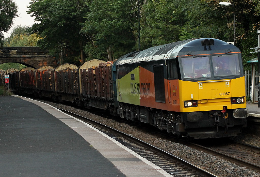 Ruabon station Monday 7th September 2015. 60087 with 6J37 … Flickr