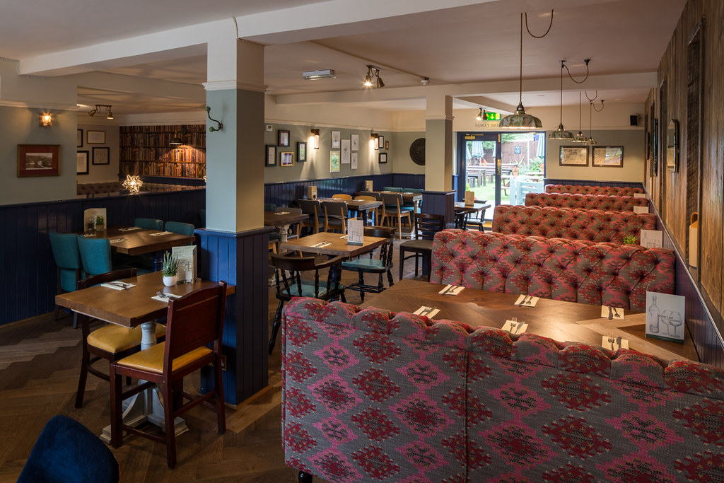 TheStarLeatherhead Dining in the Restaurant Barons Pubs Flickr