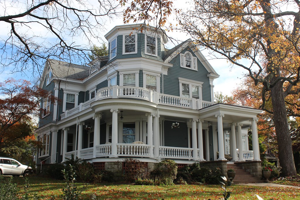 28 Shore Rd., Douglaston Colonial Revival House (1909) Arc… Flickr