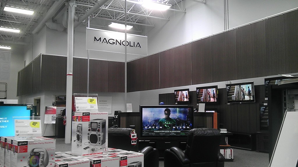 Best Buy University Ave. West Des Moines (Clive), Iowa Magnolia