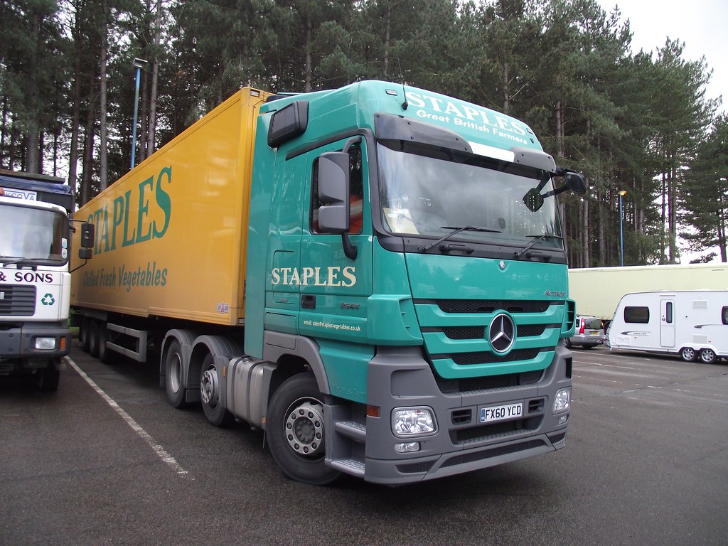 Staples FX60YCD at Fleet Services on 25th Oct 2011 mslrman Flickr
