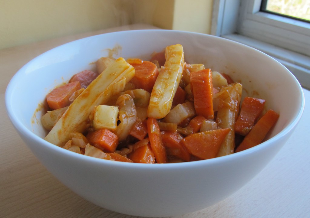 'Korea Spicy Rice Cake Sticks' met wortel en Chinese kool Flickr